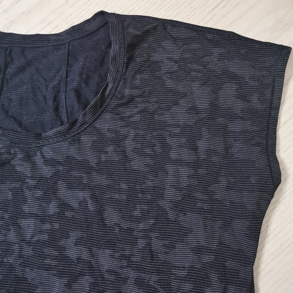 Lululemon Miles Ahead Short Sleeve (Camo) - Picture 4 of 16